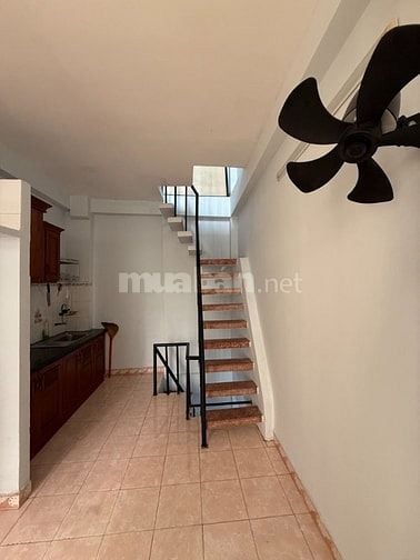 Nhà Nhỏ, Hẻm To ĐH Tài Chính, Hoàn công đủ 03 Tầng