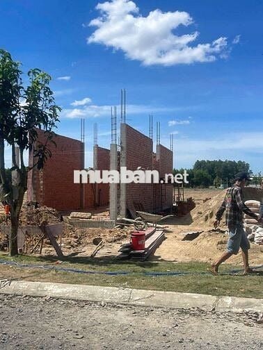 Giảm giá sâu bán lô đất shr chợ Bình Chánh tặng căn nhà,100m, chỉ890tr