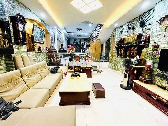 HXH 42/16 Ung Văn Khiêm 5 x 23 nở hậu  5PN 5WC 4 lầu công nhận 103m2