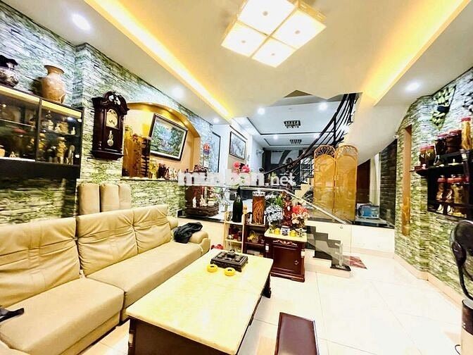 HXH 42/16 Ung Văn Khiêm 5 x 23 nở hậu  5PN 5WC 4 lầu công nhận 103m2