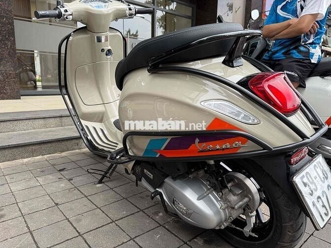 xe mới như vừa dắt ra khỏi store