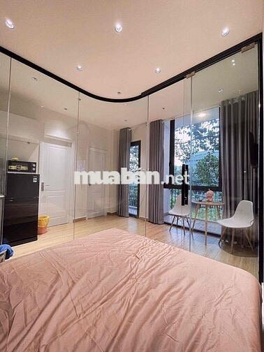 Căn hộ full nội thất ban công lớn máy giặt riêng giáp Q1, Q3