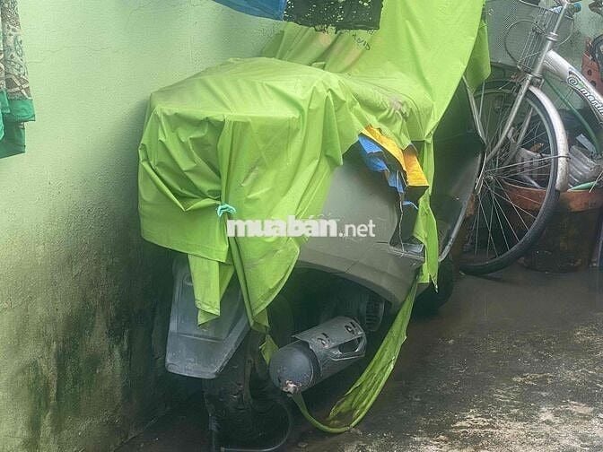xe ít đi nhà không gian chật chội không chỗ để bán