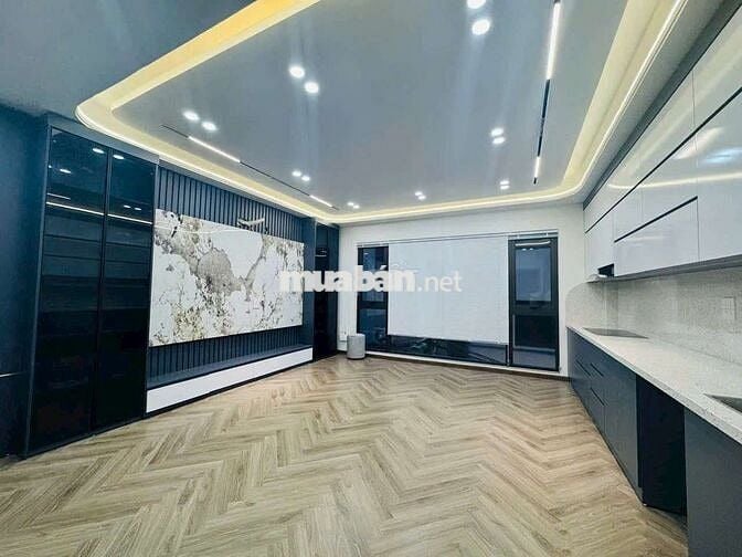 BÁN NHÀ 6 TẦNG 45M² GẦN CỔ LINH, LONG BIÊN THANG MÁY FULL NỘI THẤT XỊN