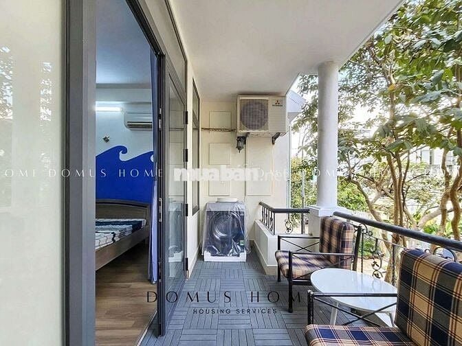 Căn hộ full nội thất ban công thoáng mát đường Calmette Quận 1