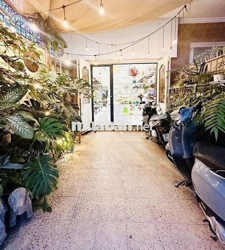 !!! TING TING !!! NHÀ NGUYÊN CĂN GÓC 2 MẶT TIỀN NGAY TRUNG TÂM QUẬN 1