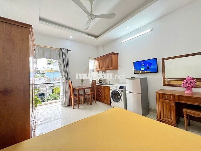 Căn hộ cao cấp view ban công Lê Văn Sỹ-cạnh CoopMart Nhiêu Lộc