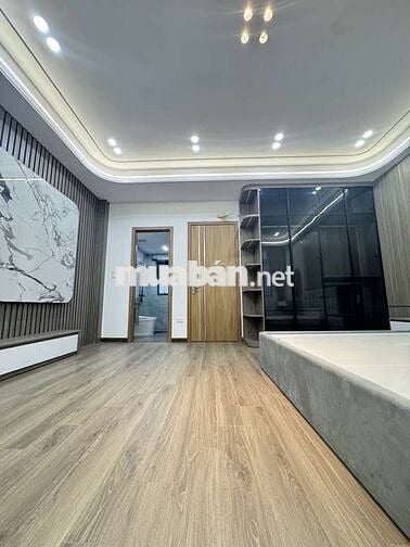 BÁN NHÀ 6 TẦNG 45M² GẦN CỔ LINH, LONG BIÊN THANG MÁY FULL NỘI THẤT XỊN