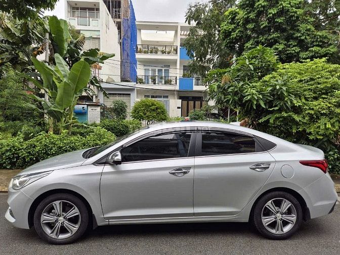 Cần bán Accent sx:2019Auto,0d0:48.000km,gđ sử dụng mới 98%.