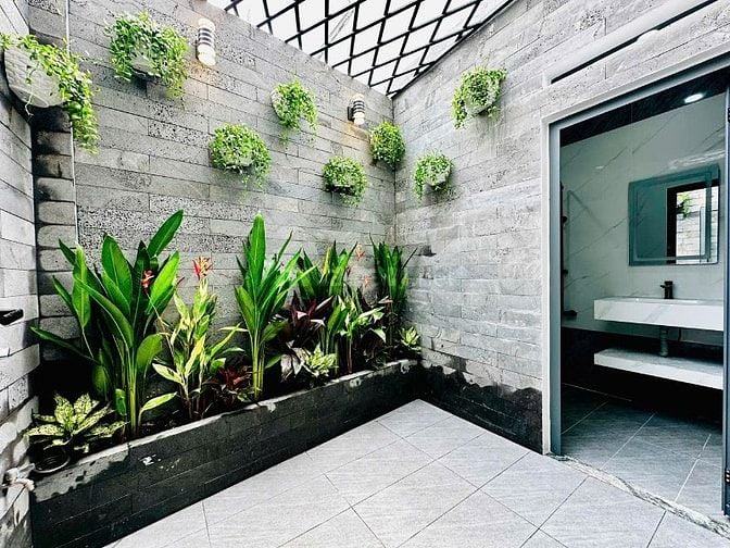 Nhà mới 100% dt66m2 đúc 5 tầng 5pn đẹp lung linh hxh Mã Lò,Q. Bình Tân