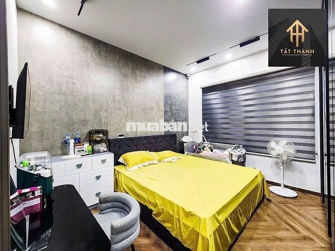 Bán nhà mặt ngõ Chợ Hàng-sau căn mặt đường