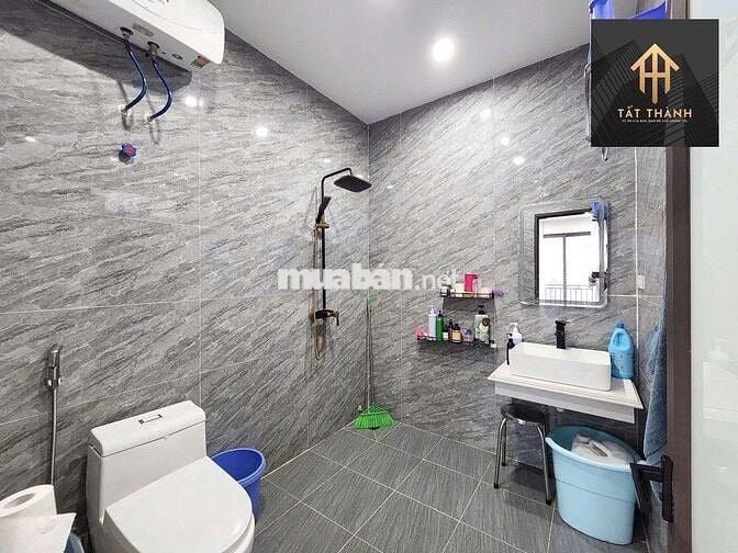 Bán nhà mặt ngõ Chợ Hàng-sau căn mặt đường