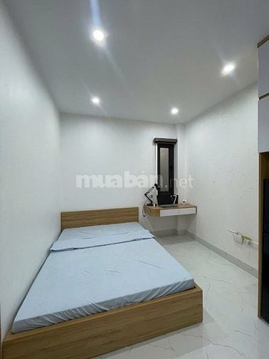 cho thuê ccmn số nhà 11a1 ngách 378/12 thụy khuê