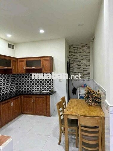 cho thuê nhà full nt phạm văn chiêu p14 ( 4x12) 2 lầu , 4pn , 3wc