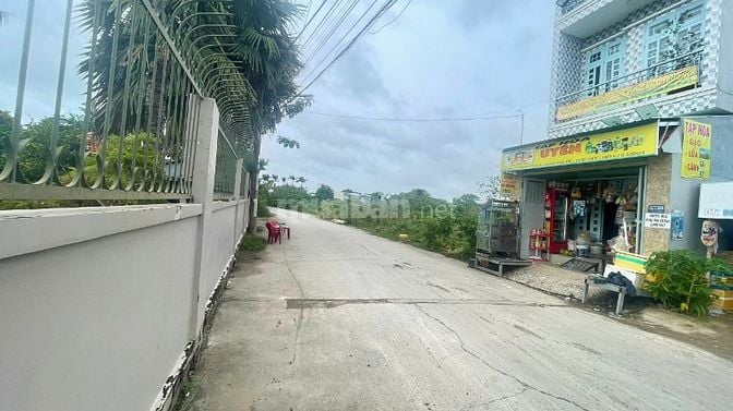 Bán Mặt tiền đường 8 nối dài Long Phước Q.9