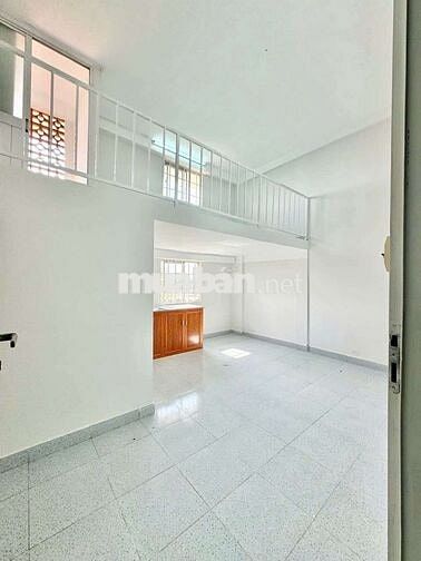 (7626) nhà Định Hòa, lầu 2 sổ hồng 545 triệu. Toàn quốc mua được
