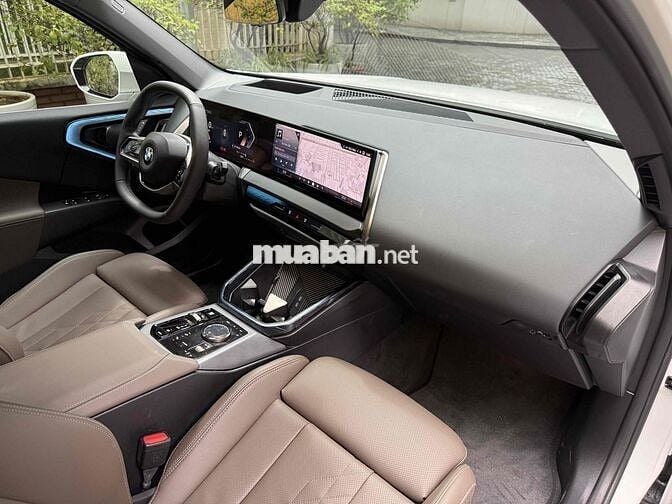 BMW X3 2025 sDrive20i - 2700 km
