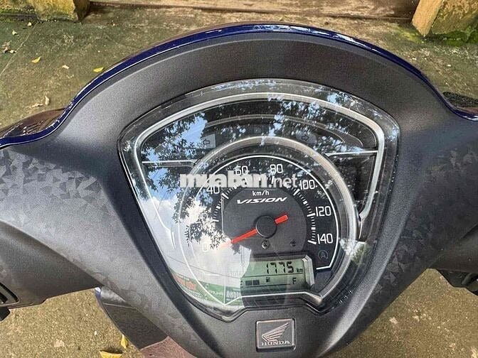 vison 2025 1.700 km mới 99% , giao cccd chủ