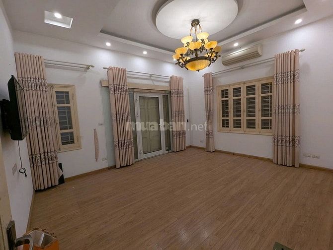 Bán nhà mặt phố Âu Cơ Tây Hồ Hà Nội 