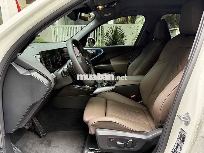 BMW X3 2025 sDrive20i - 2700 km