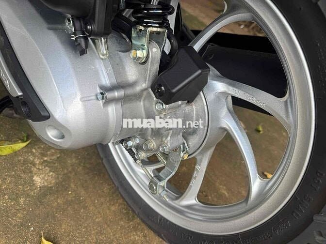 vison 2025 1.700 km mới 99% , giao cccd chủ