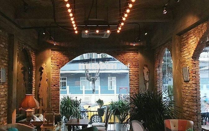 Cho thuê nhà mặt tiền Võ Văn Kiệt Quận 1