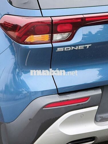 Kia Sonet 2021 màu xanh