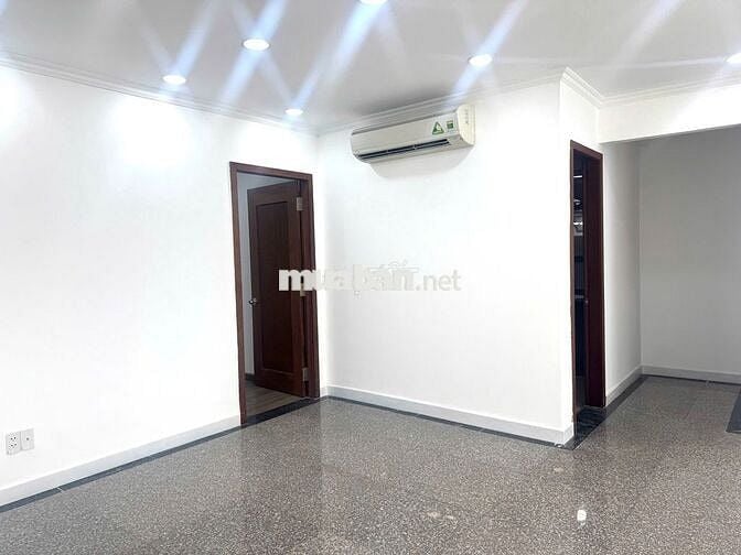 Bán căn hộ Penhouse Hoàng Anh Giai Việt  856 Tạ Quang Bửu  P5, Q8.