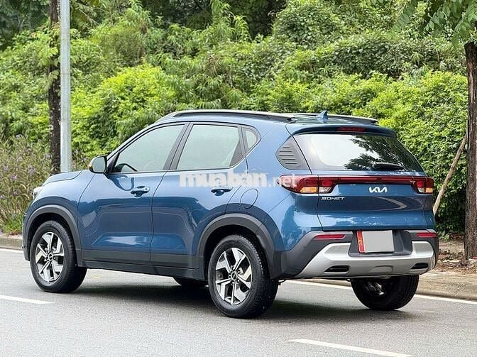 Kia Sonet 2021 màu xanh