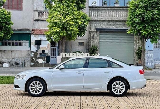 Audi A6 2013 2.0T Quattro - 90000 km