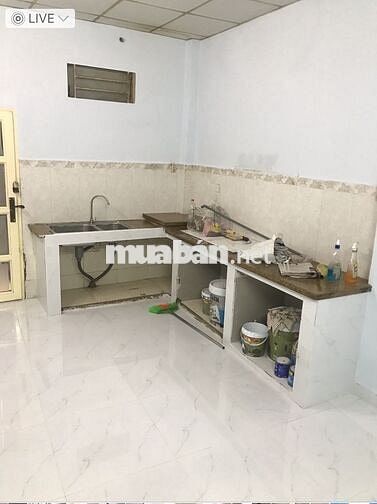 Nhà mặt tiền 4m x 27m,1 lầu đúc,3PN, 2WC, 3 chiếc ôtô đậu dc trong nhà