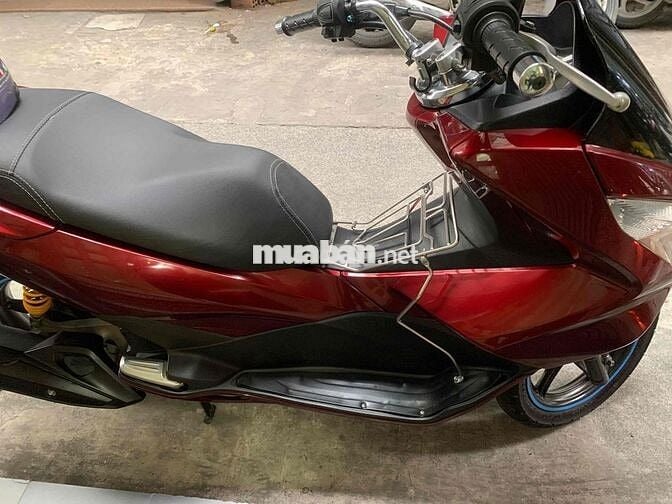 Cần bán xe PCX 2015 xe nguyên zin chưa đụng chạm.
