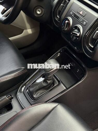 Kia Sonet 2021 màu xanh