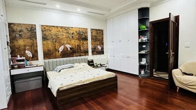 BÁN GẤP NHÀ MẶT PHỐ ĐÊ LA THÀNH, 42M2×7T, MT 3.5M, 21.5 TỶ - 098710487