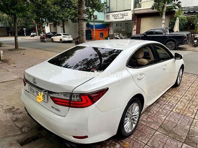 Lexus ES 2017 250 - 68999 km