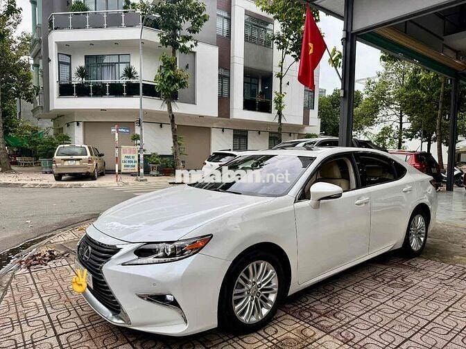Lexus ES 2017 250 - 68999 km