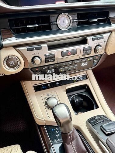 Lexus ES 2017 250 - 68999 km