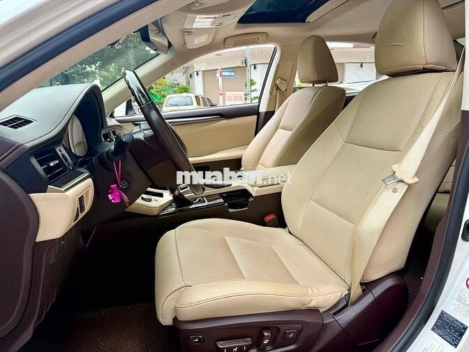 Lexus ES 2017 250 - 68999 km