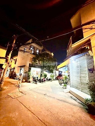 Nhà MT Đường số 12 đúc 2 tấm giáp tân phú 5.19 tỷ 