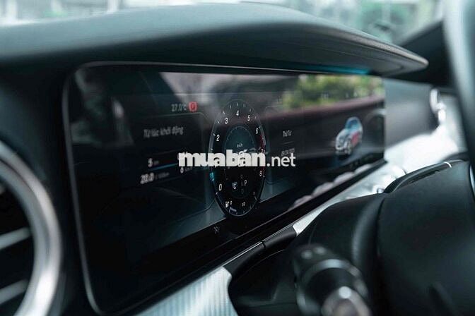 Mercedes Benz E Class 2019 E200 Sport - 40000 km