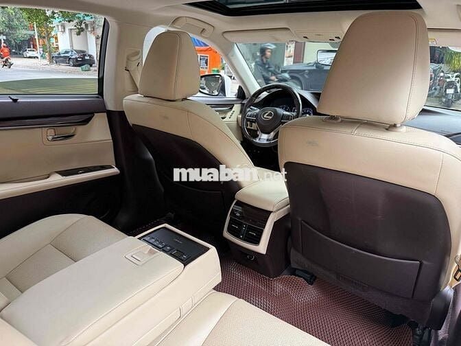Lexus ES 2017 250 - 68999 km