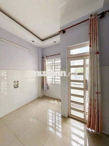 BÁN NHÀ 4 LẦU NGUYỄN ĐÌNH CHÍNH PHÚ NHUẬN - DT 35M² - CHỈ 5.85 TỶ TL