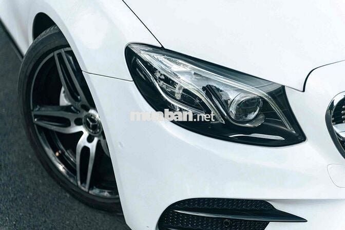 Mercedes Benz E Class 2019 E200 Sport - 40000 km