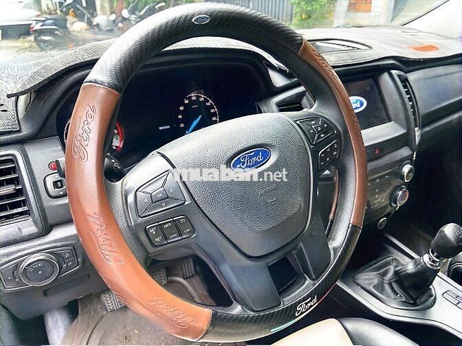 Ranger số sàn cực đẹp 2020 nhập Thái Lan