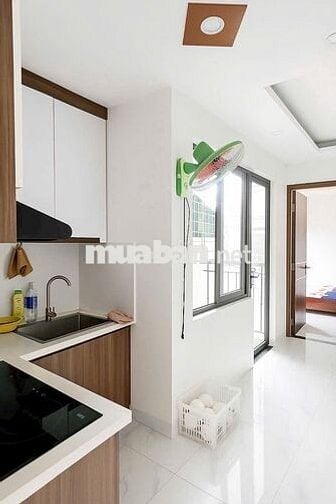 Bán chung cư mini 2PN, 1VS, 50m2, đầy đủ PCCC tại Chùa Láng, Đống Đa