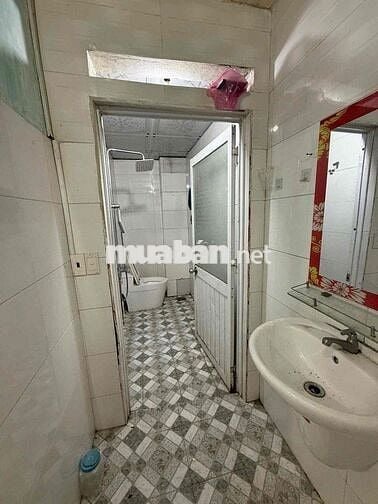 cho thuê nhà nguyên căn hẻm đường số 18 - bình tân - 2PN - giá 7tr