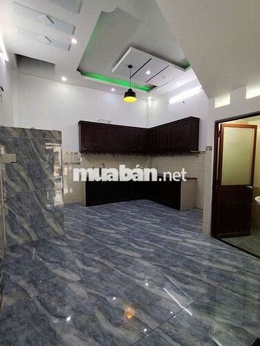Nha Cho Thue  4,5 x 13m, 1 trệt 2 lầu  4p ngu   + noi that  hem xe hoi