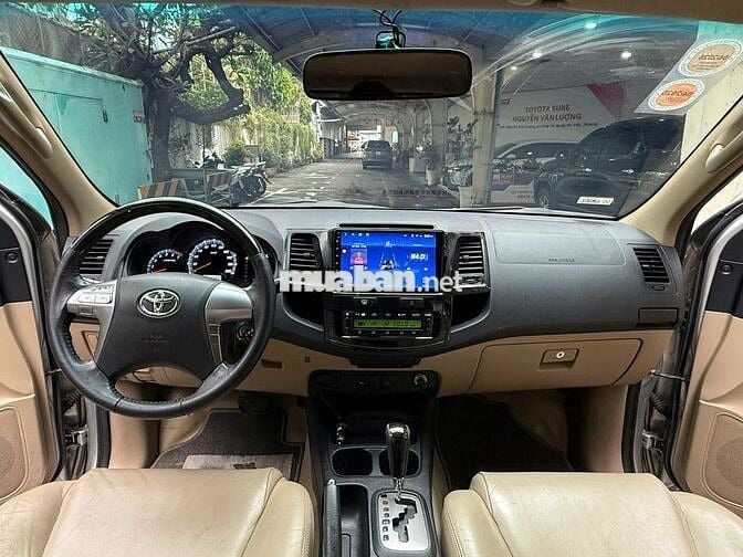 Toyota Fortuner 2014 2.7V 4x2 AT - 112950 km