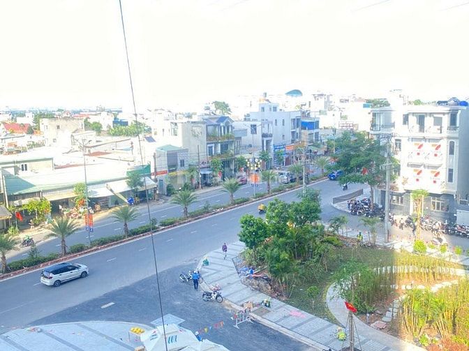 Căn 3Pn-94m2, view Hồ bơi, Phố ẩm thực/ căn vip tại Bcons City