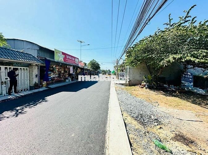 Bán đất gần KCN Tân Kim - 6 x 21m full thổ - 700Tr - Sổ riêng - MT 6m